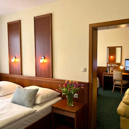 Hotel Primavera & Congress Centre 4*