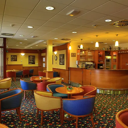 Hotel Primavera & Congress Centre 4*