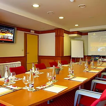 Primavera & Congress Centre 4*