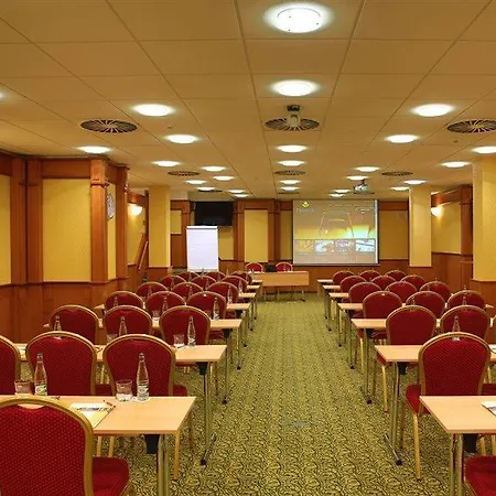 Hotel Primavera & Congress Centre 4*