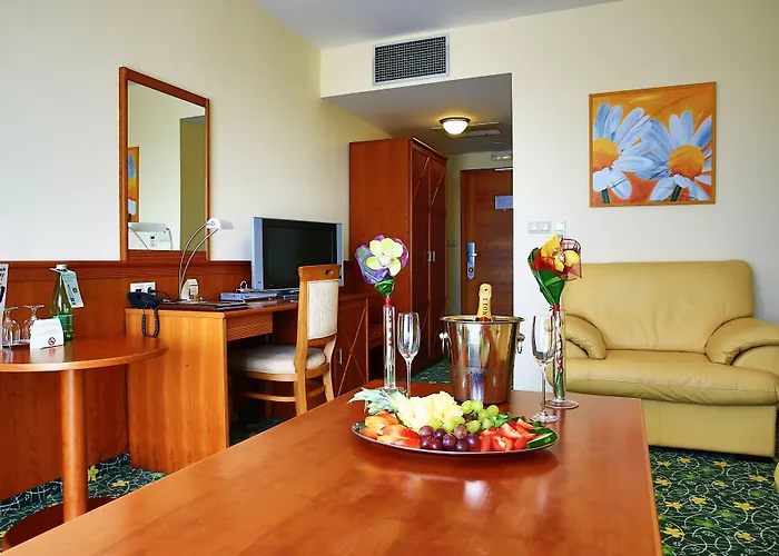 Primavera & Congress Centre 4*