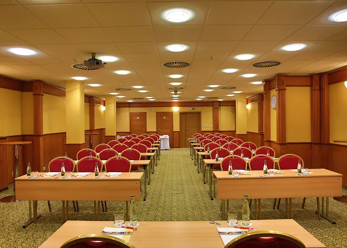 Primavera & Congress Centre Hotel