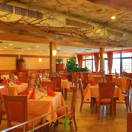 Готель Primavera & Congress Centre Плзень