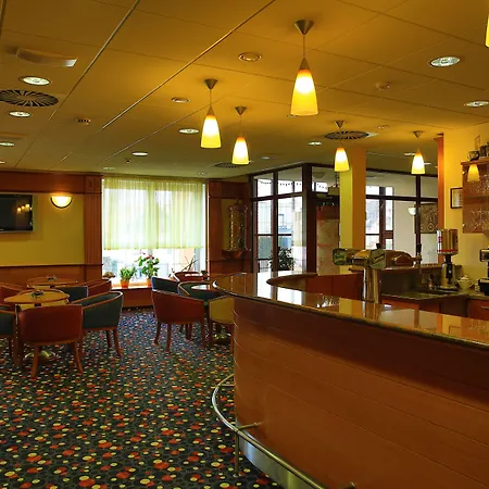 Готель Primavera & Congress Centre Плзень