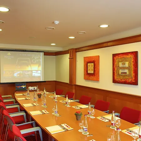 Готель Primavera & Congress Centre Плзень