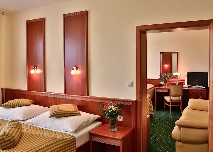 Primavera & Congress Centre 4*