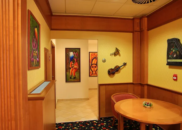 Hotel Primavera & Congress Centre 4*